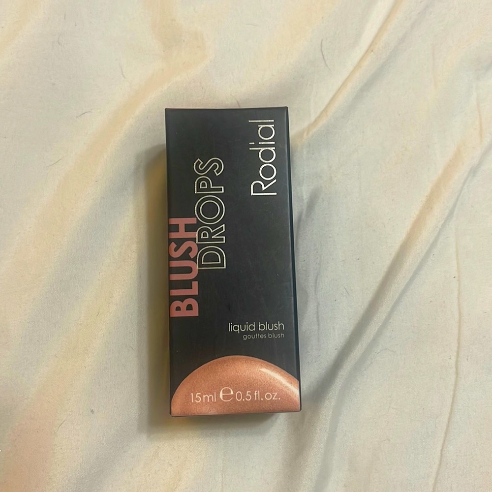 Radial blush drops, liquid blush